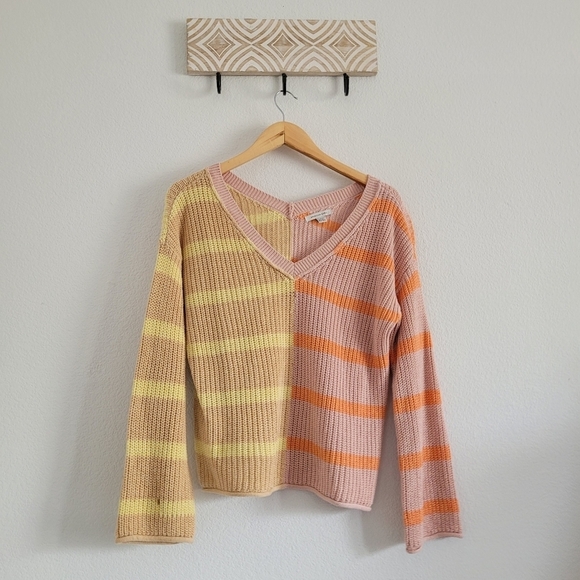 American Eagle stripped v- neck knit sweater - Picture 9 of 10